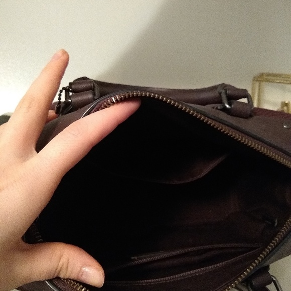 Like new coach shoulder bag satchel! - Picture 5 of 5